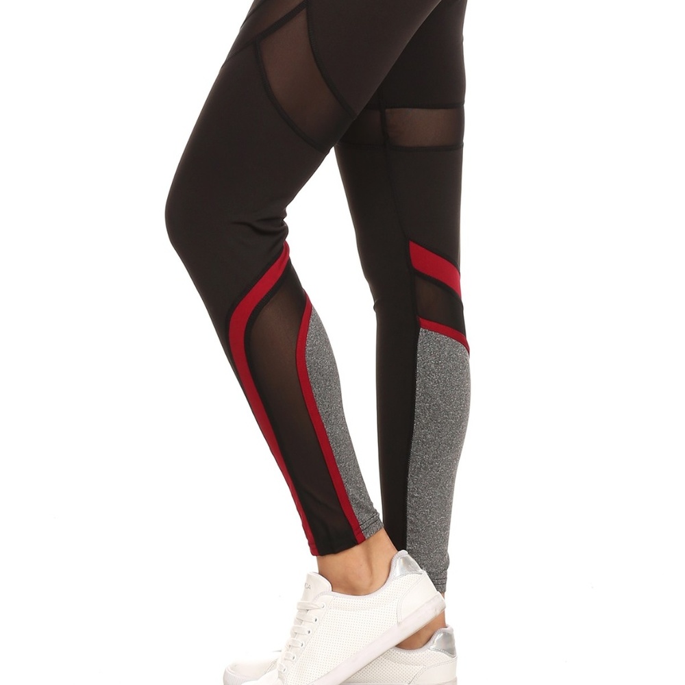 🚨Red & Black Mesh detail Active Leggings🚨